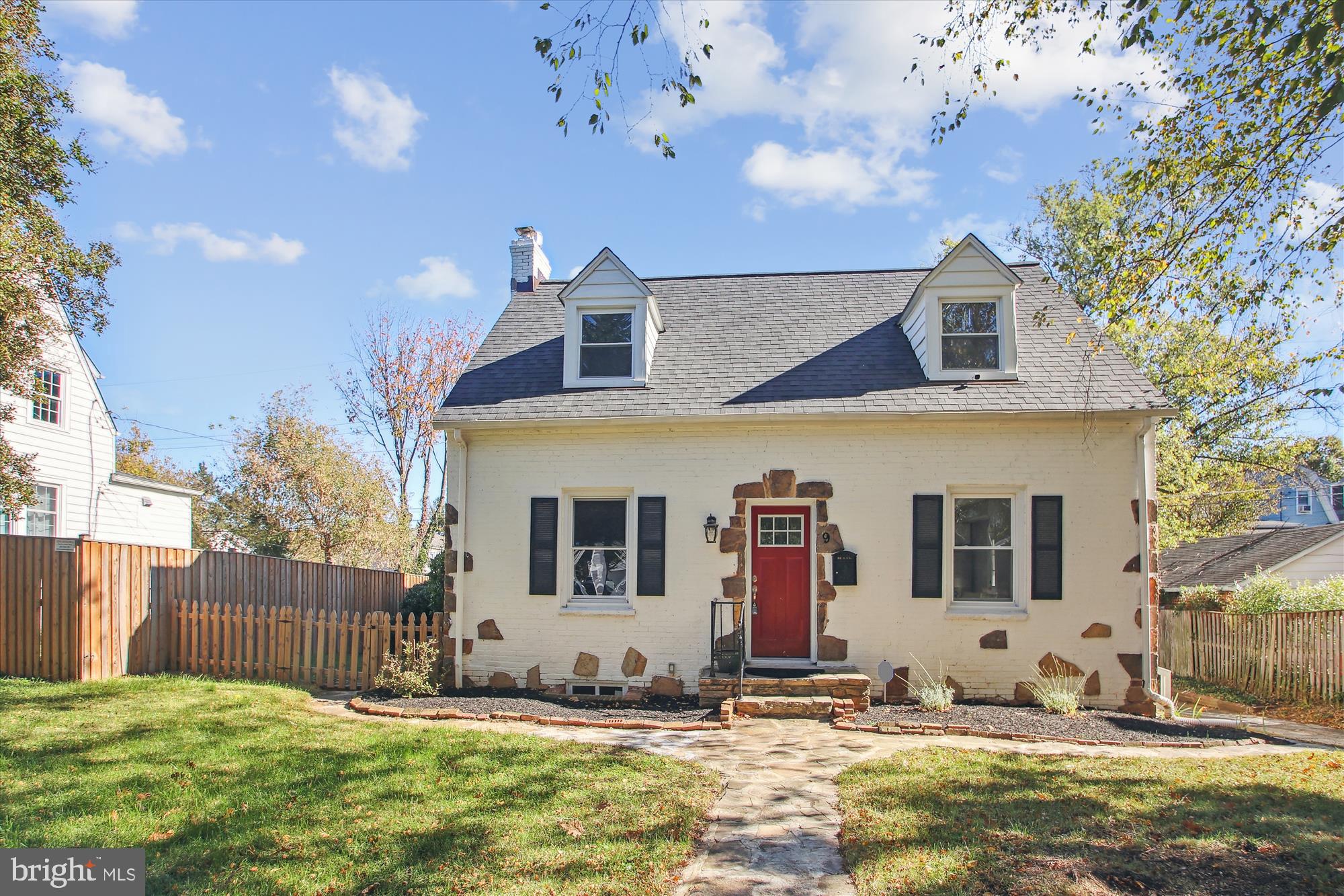 9 Cedarwood Road Baltimore, MD 21228 - Photo 3 of 48 Gallery Image 3