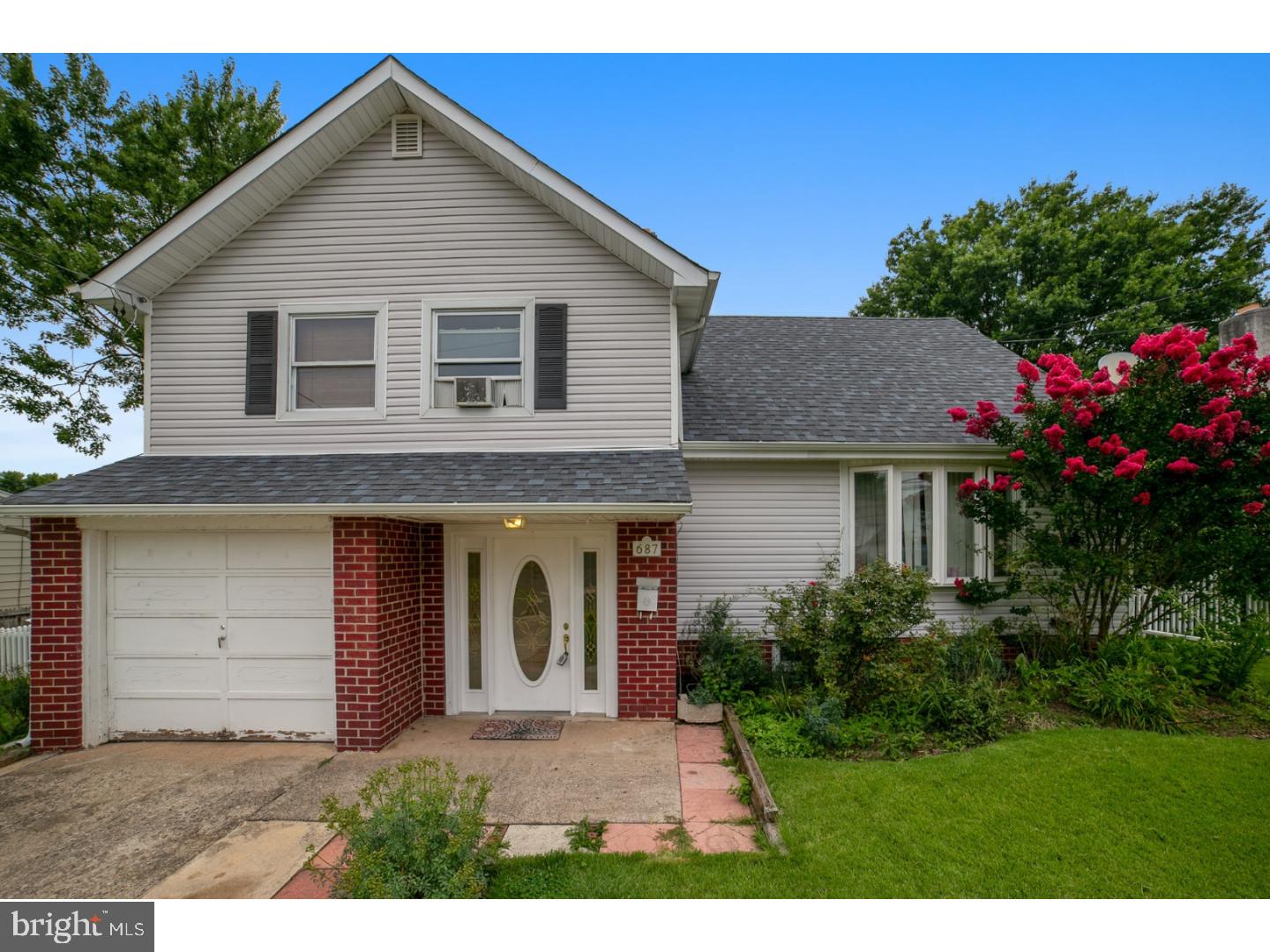687 Mueller Road Warminster, PA 18974 - Photo 1 of 25 Gallery Image 1