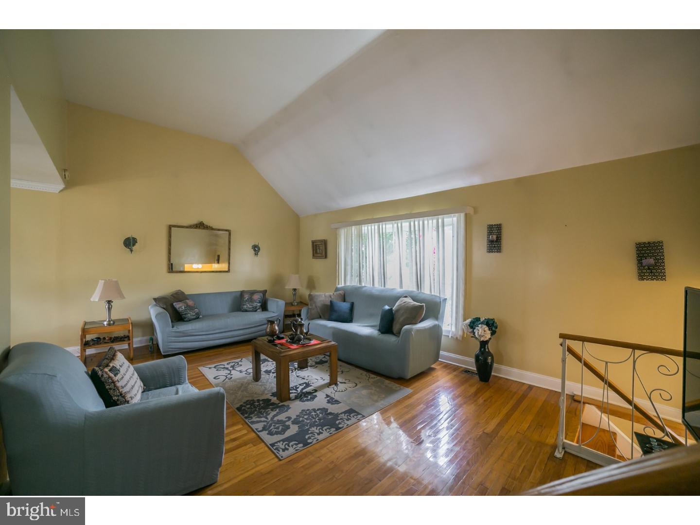 687 Mueller Road Warminster, PA 18974 - Photo 5 of 25 Gallery Image 5