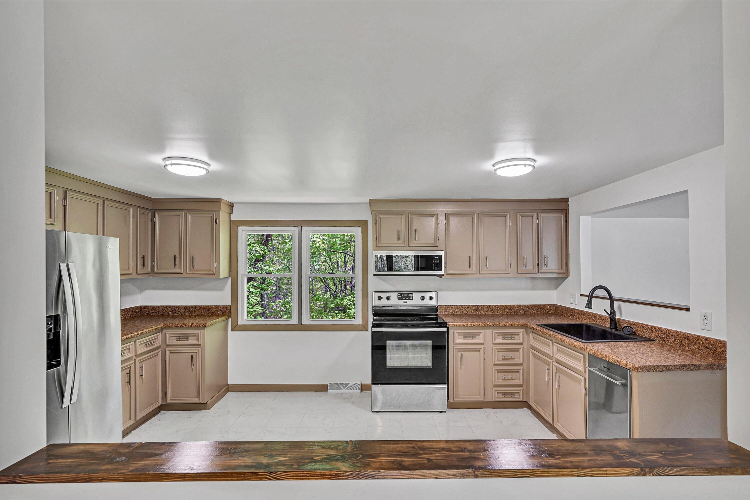 402 Harmony Road Boones Mill, VA 24065 - Photo 11 of 36 09-SGP-03253