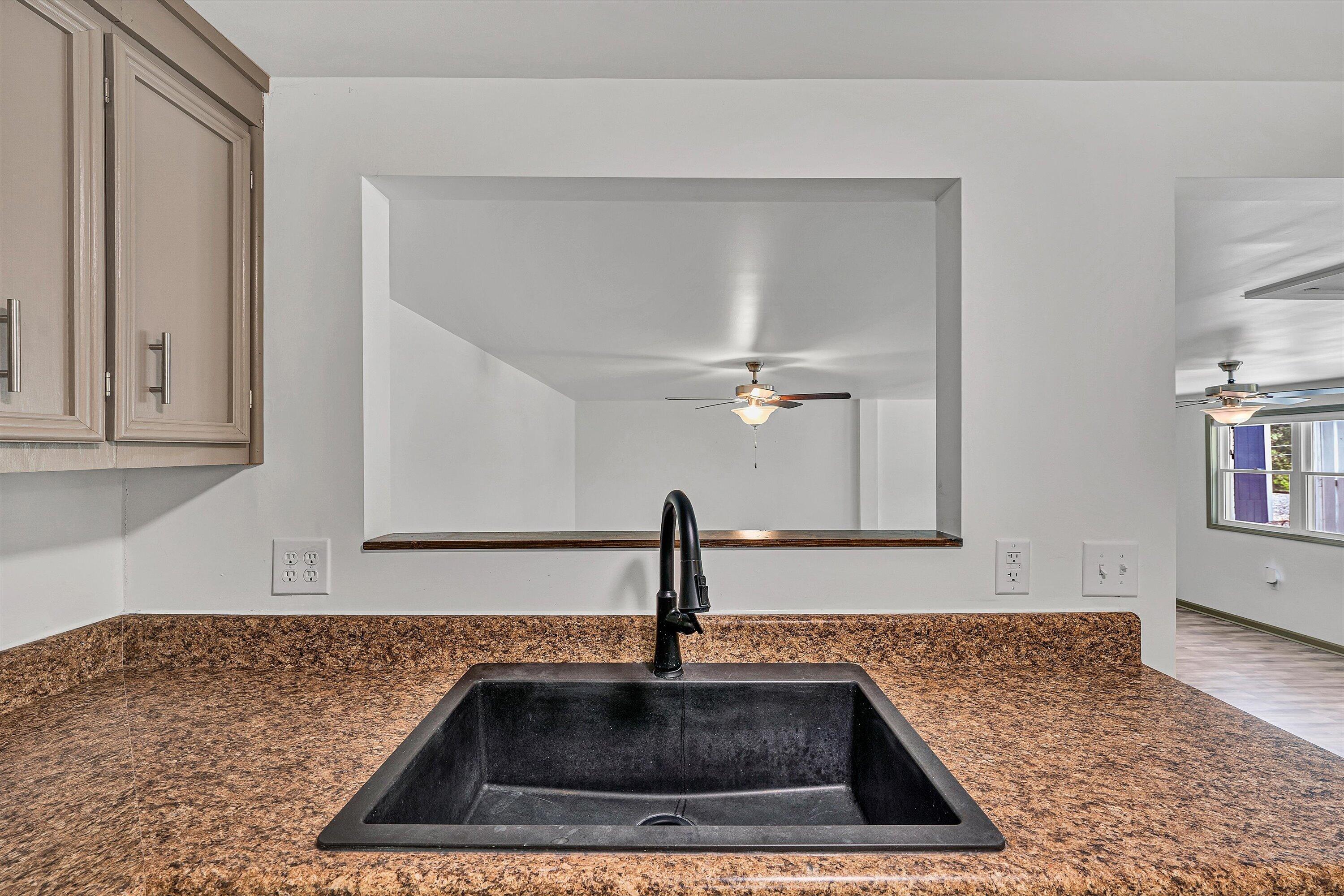 402 Harmony Road Boones Mill, VA 24065 - Photo 14 of 36 12-SGP-03262