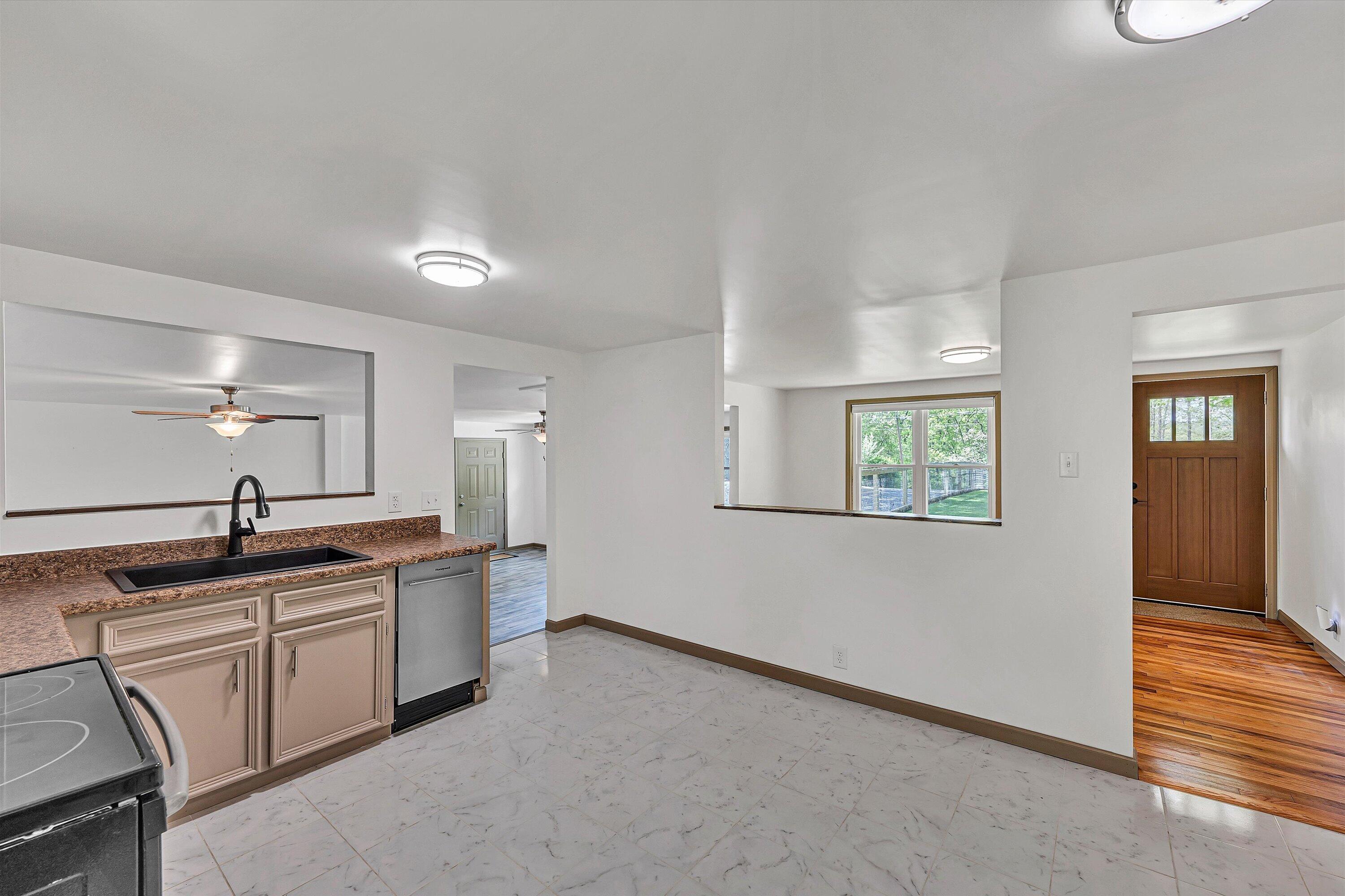 402 Harmony Road Boones Mill, VA 24065 - Photo 15 of 36 13-SGP-03265