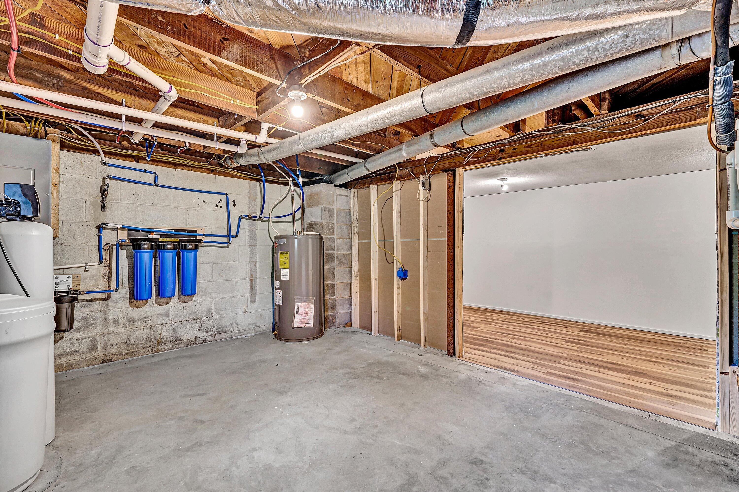 402 Harmony Road Boones Mill, VA 24065 - Photo 26 of 36 26-SGP-03304