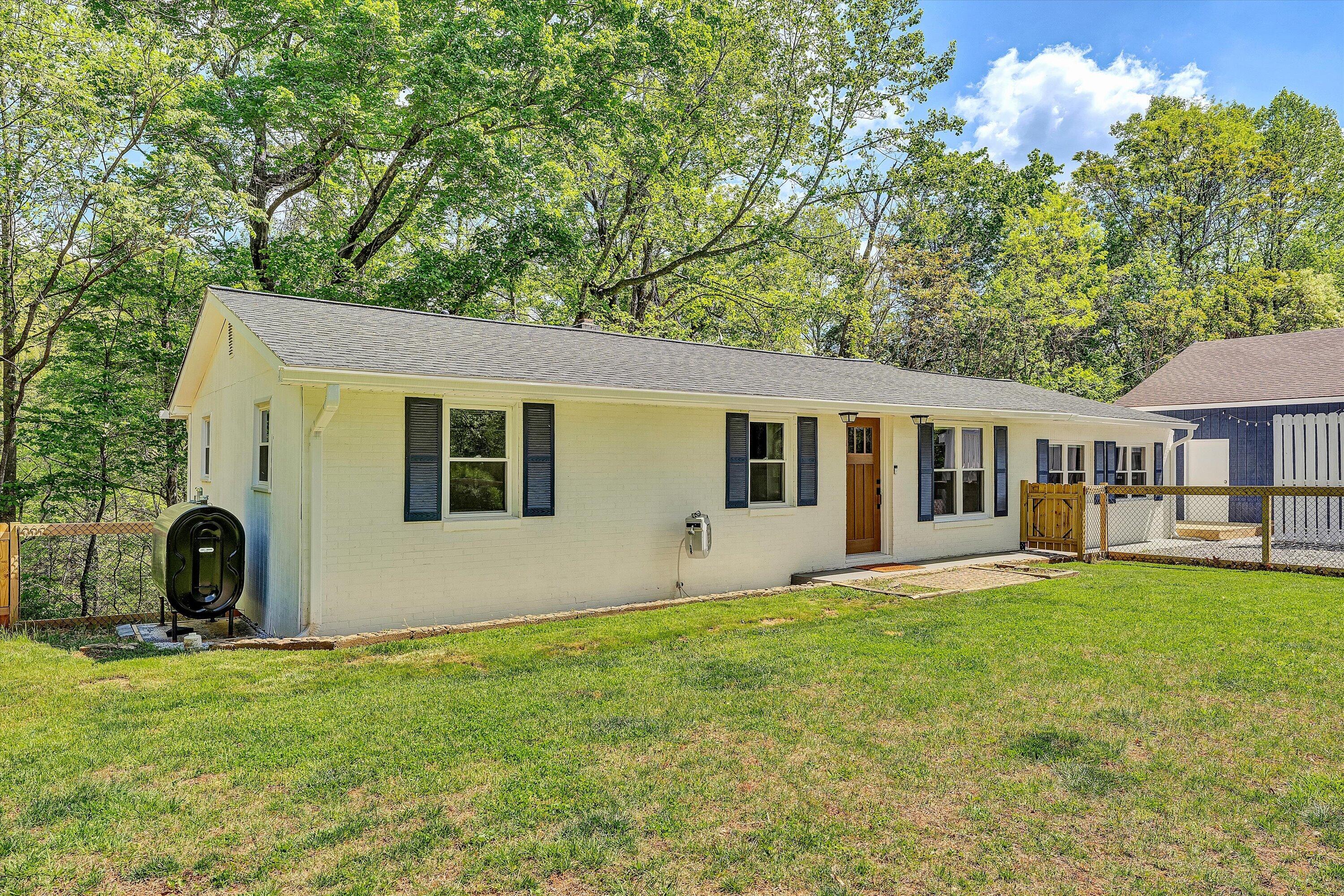 402 Harmony Road Boones Mill, VA 24065 - Photo 5 of 36 03-SGP-03340