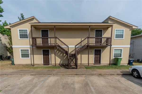 $895 | 811 Yegua Street, Unit 3, Bryan, TX 77801