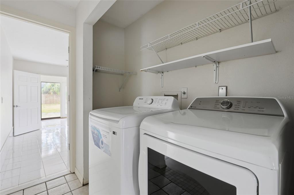 2951 Gocio Road Sarasota, FL 34235 - Photo 30 of 49