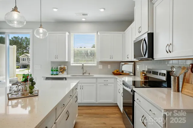 $324,990 | 628 Cassidy Court, Clover, SC 29710