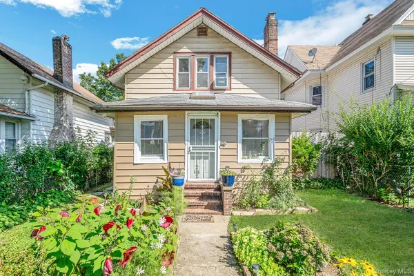 $499,000 | 173 East Seaman Avenue, Freeport, NY 11520