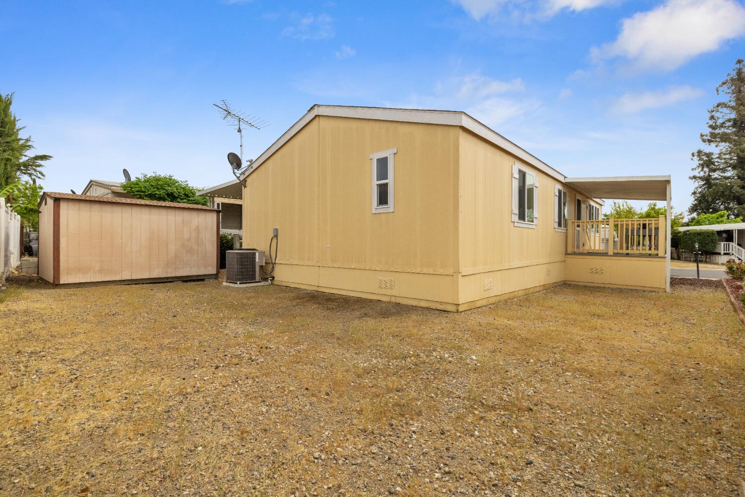 2621 Prescott, Unit 92 Modesto, CA 95350 - Photo 25 of 25 a view of a garage