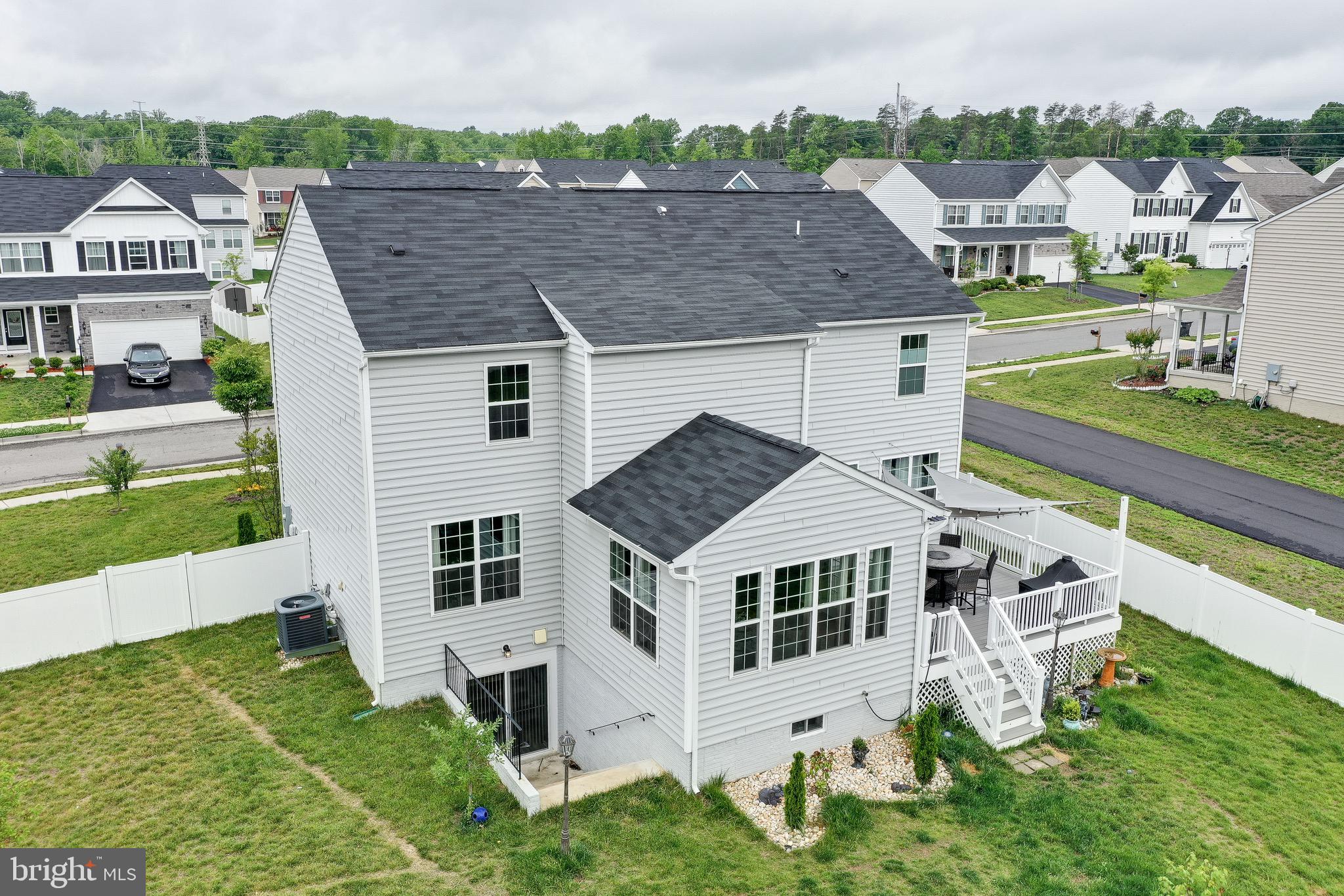 16075 Crossed Talons Road Woodbridge, VA 22193 - Photo 5 of 46 Gallery Image 5