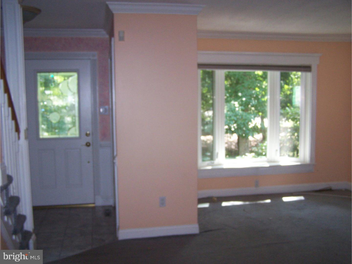 408 Indian Mills Road Shamong, NJ 08088 - Photo 3 of 19 Living Room