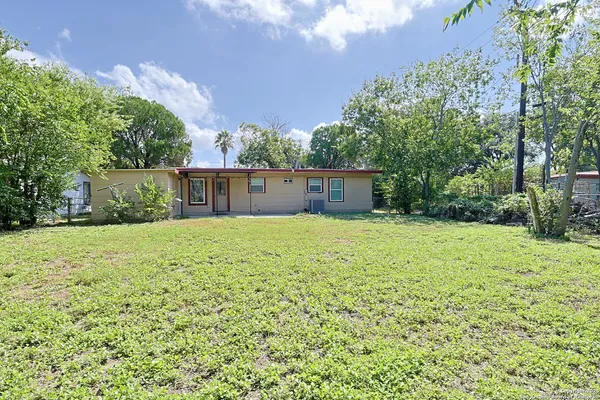 $1,475 | 111 Grasmere Court, San Antonio, TX 78218