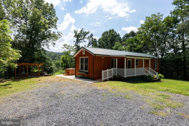 $299,900 | 114 Americana Road, Luray, VA 22835