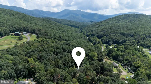 $299,900 | 114 Americana Road, Luray, VA 22835