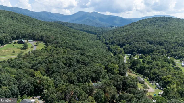 $299,900 | 114 Americana Road, Luray, VA 22835