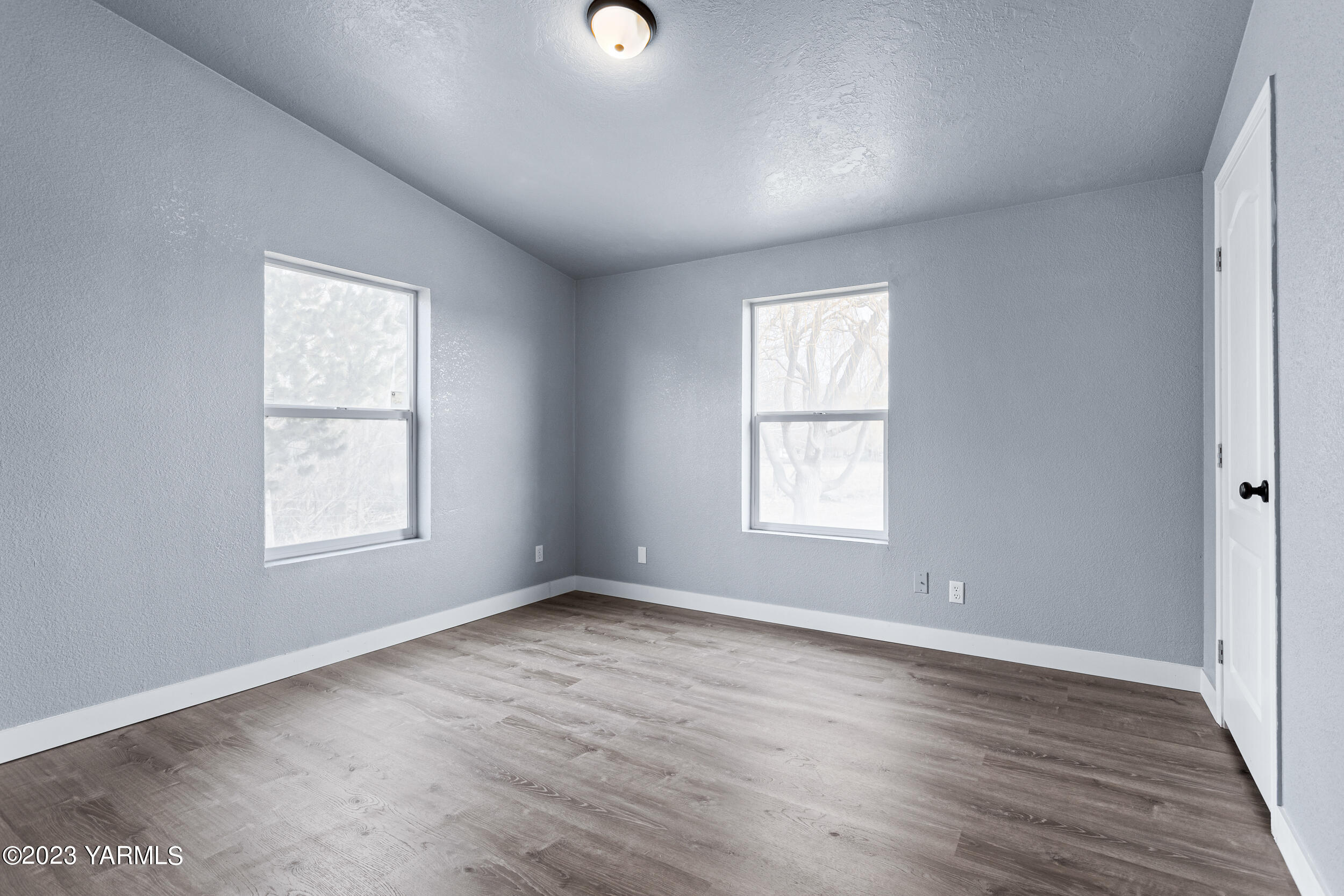 512 North Pongala Road Tieton, WA 98947 - Photo 14 of 22 Guest Room Ready
