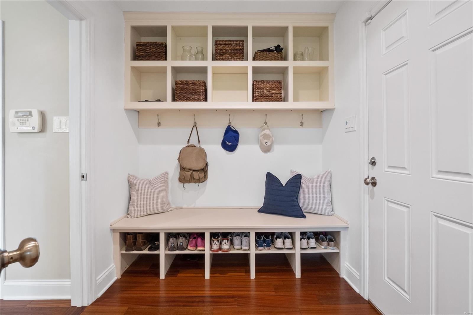 12322 Ironstone Road St. Louis, MO 63131 - Photo 11 of 35 Gallery Image 11