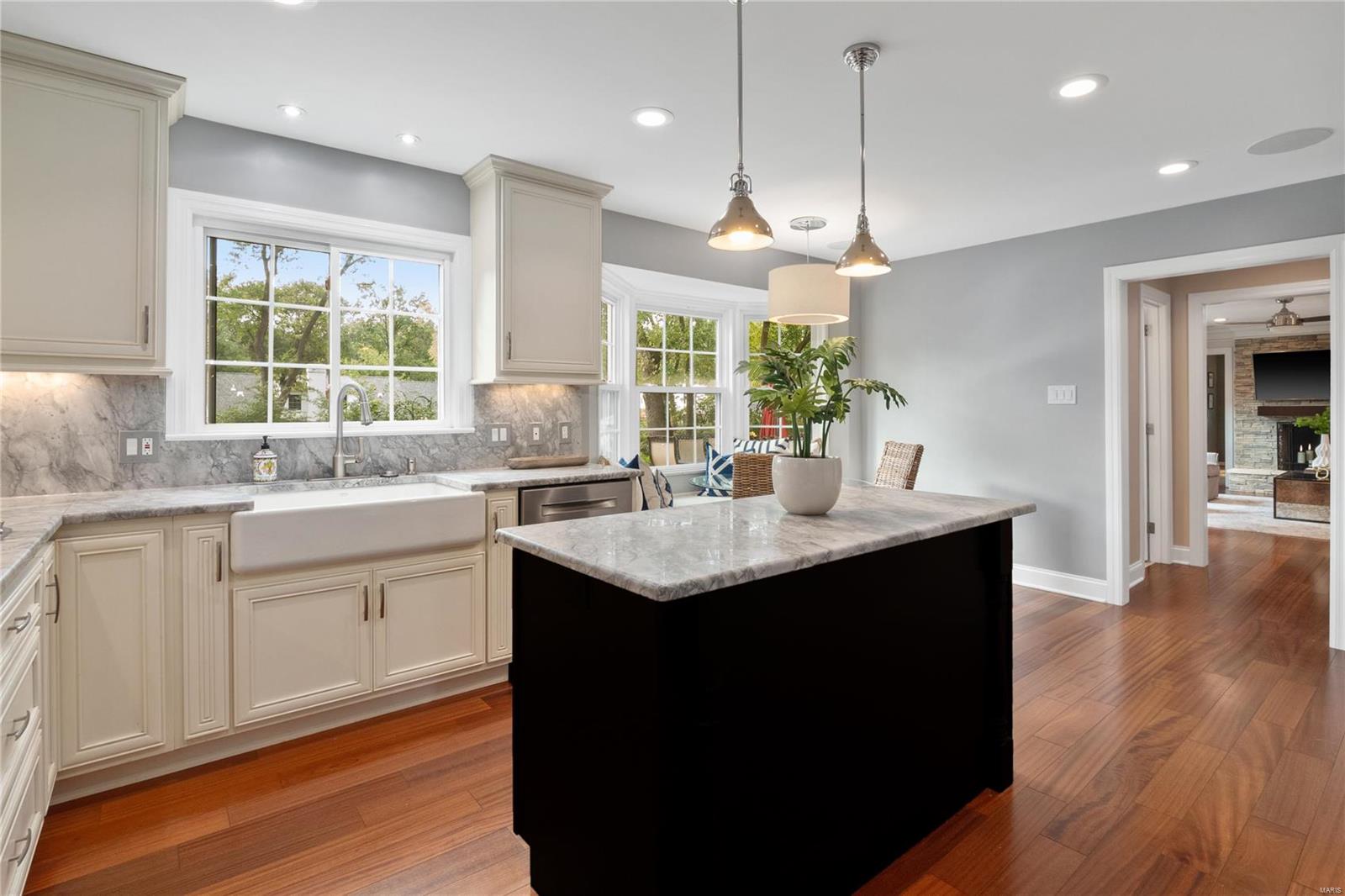 12322 Ironstone Road St. Louis, MO 63131 - Photo 9 of 35 Gallery Image 9