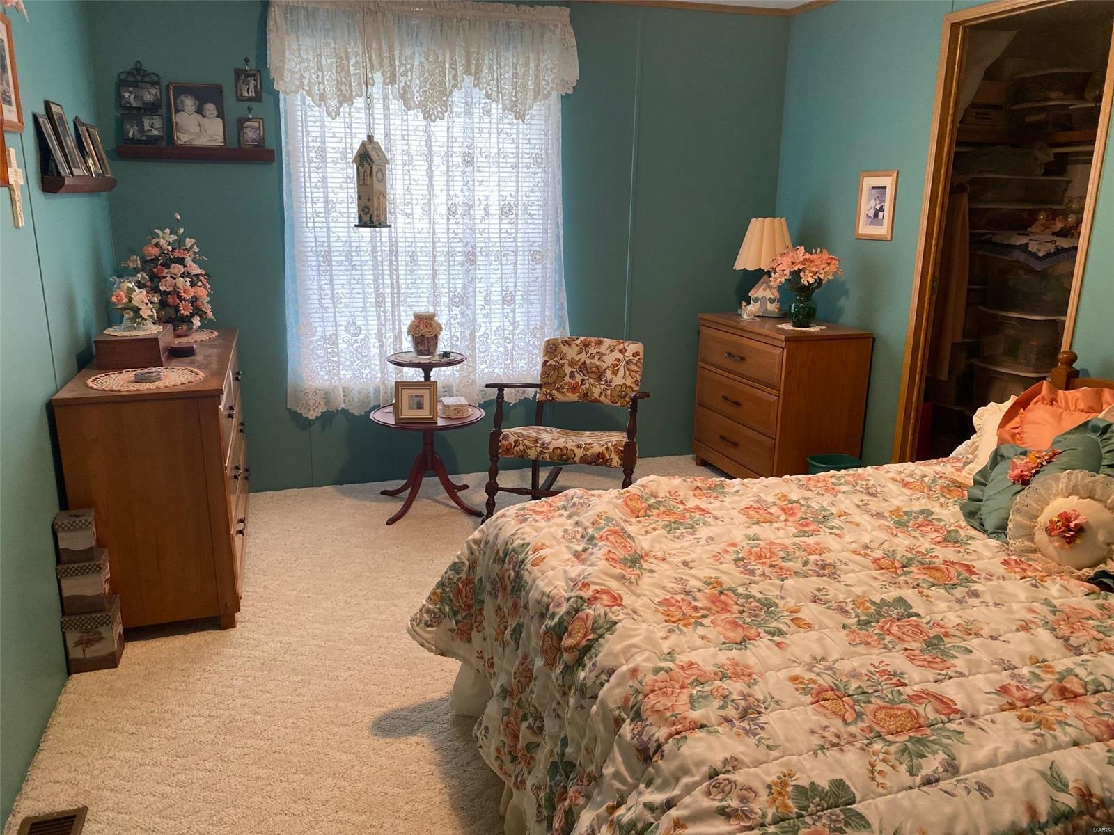 417 East Allen Avenue Witt, IL 62094 - Photo 9 of 11