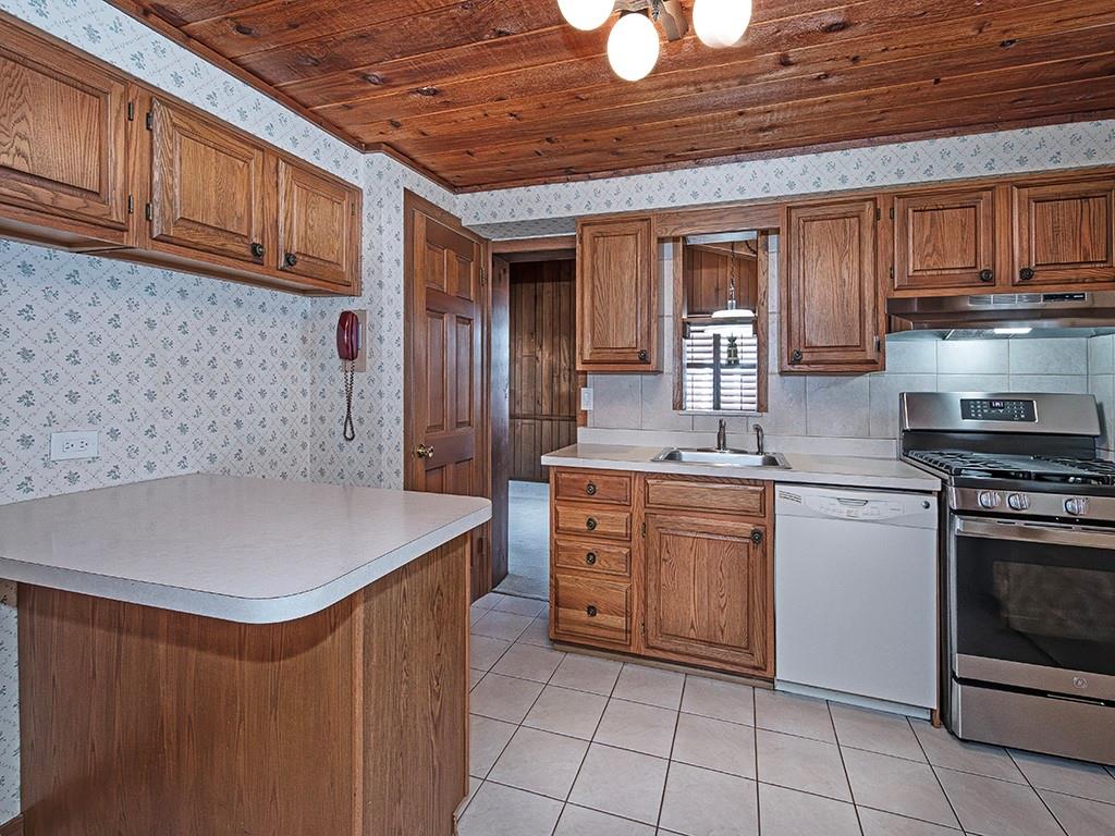 438 Sleepy Hollow Road Pittsburgh, PA 15228 - Photo 6 of 21 Gallery Image 6