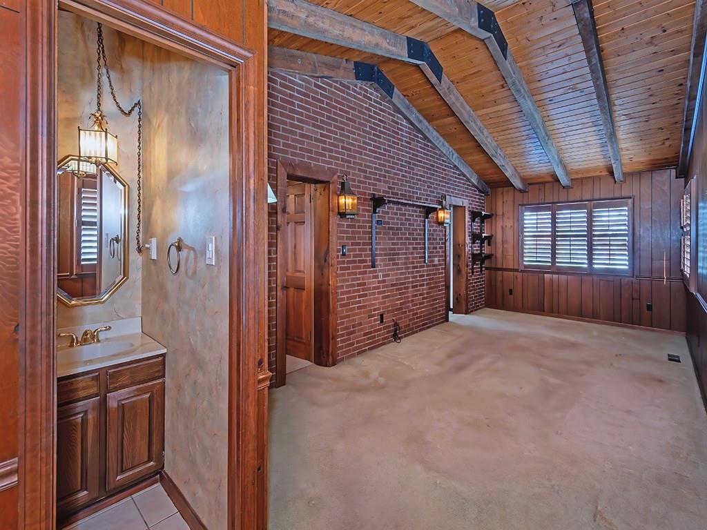 438 Sleepy Hollow Road Pittsburgh, PA 15228 - Photo 8 of 21 Gallery Image 8