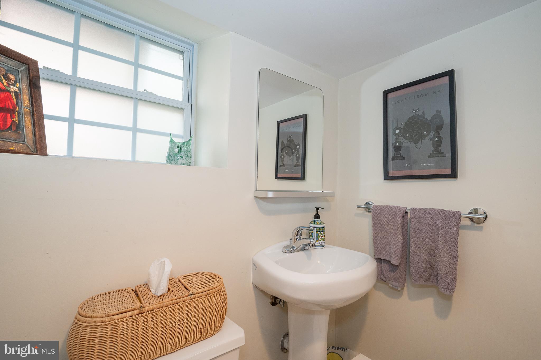 2947 Oakford Road Ardmore, PA 19003 - Photo 30 of 38 Half bath