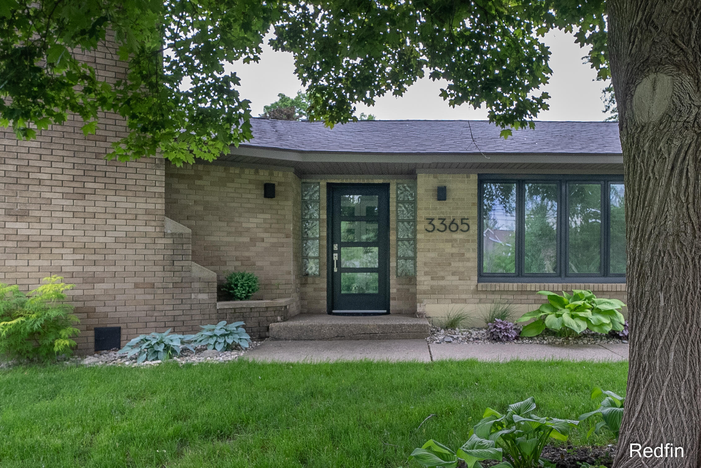 3365 Cascade Road Southeast Grand Rapids, MI 49546 - Photo 5 of 54 DSC01565