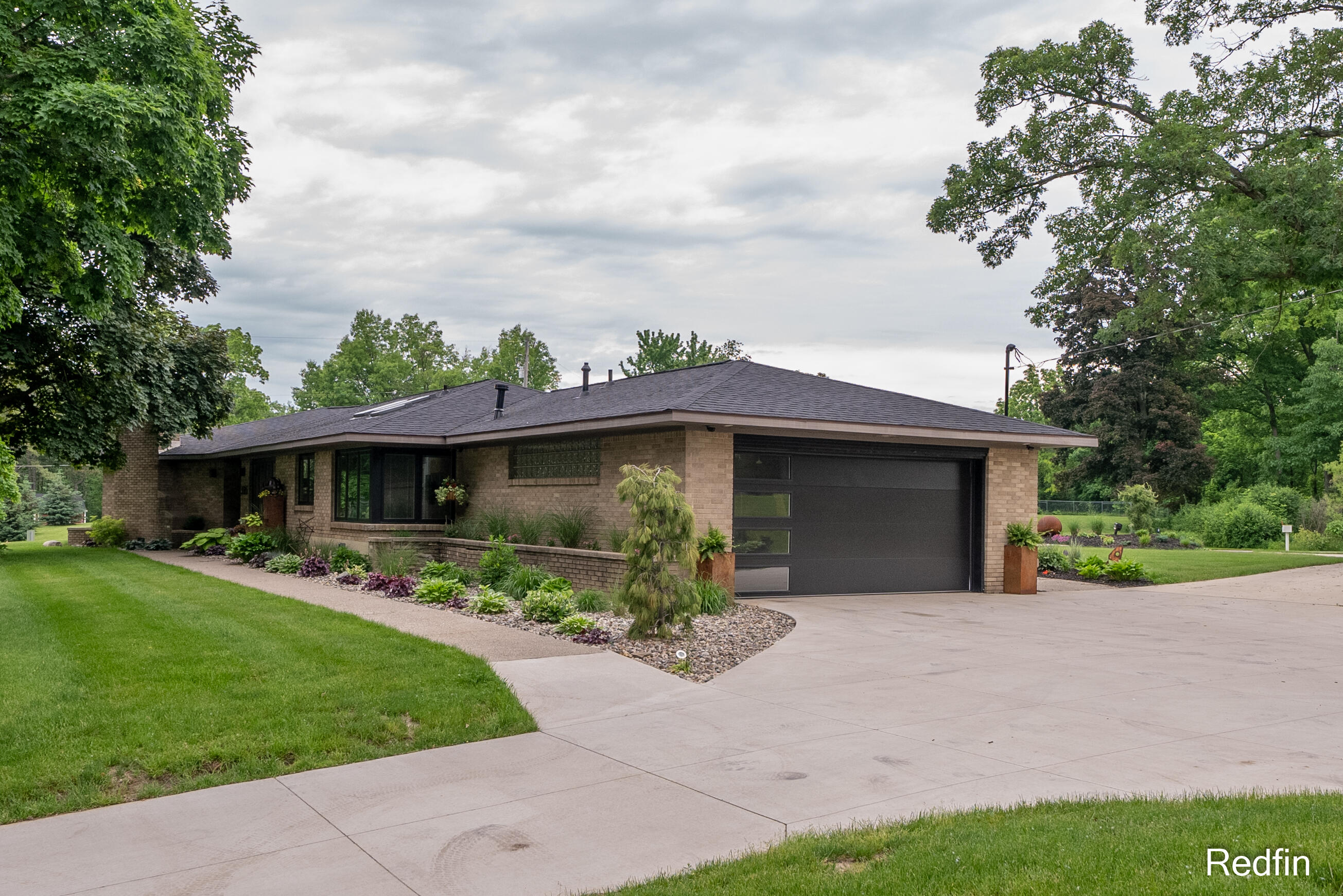 3365 Cascade Road Southeast Grand Rapids, MI 49546 - Photo 7 of 54 DSC01562