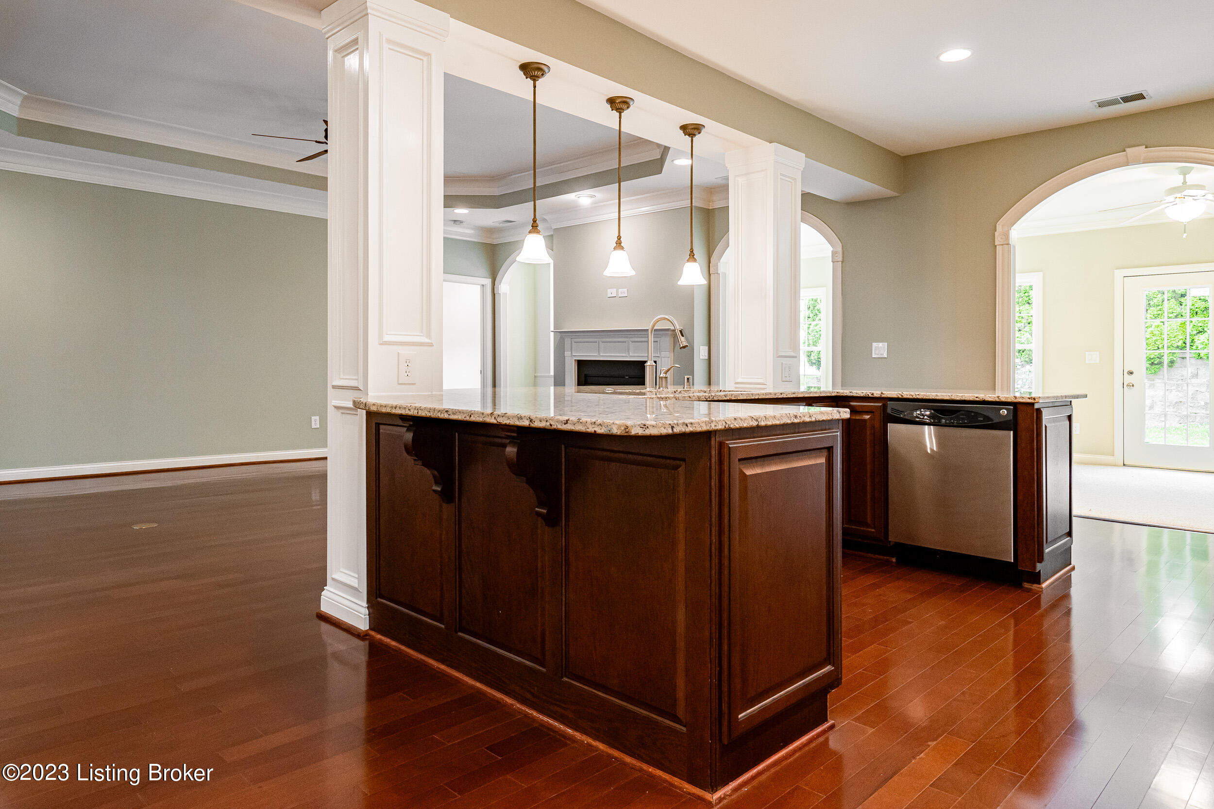10722 Riva Road Louisville, KY 40223 - Photo 18 of 56 10722 Riva Rd-32