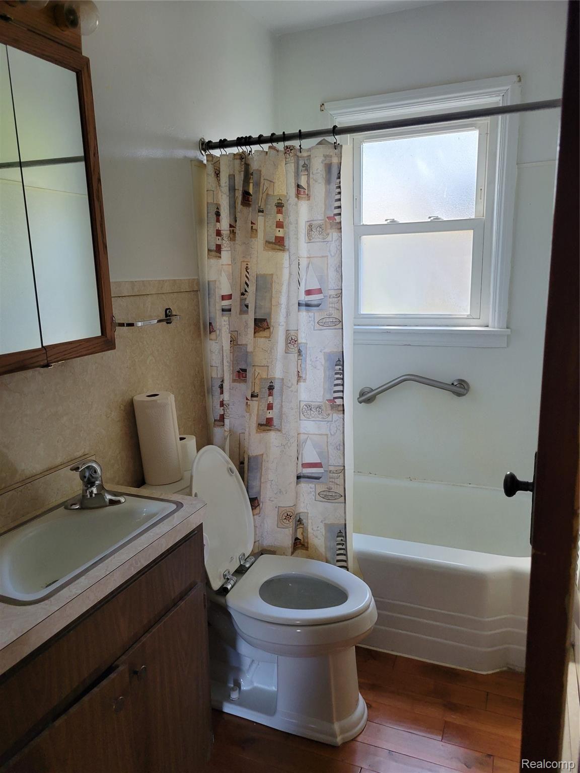4277 Lapeer Road Port Huron, MI 48060 - Photo 11 of 15 20210425_151151.jpg