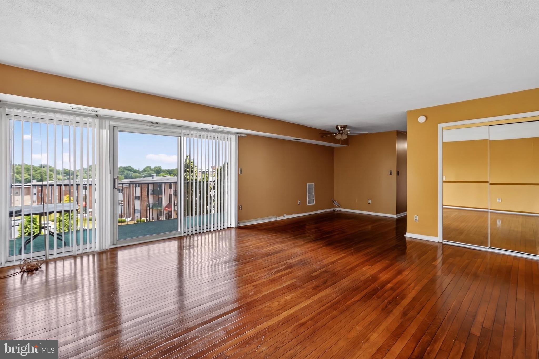 7527 Riverdale Road, Unit 1827 Hyattsville, MD 20784 - Photo 3 of 28