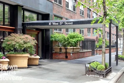 $575,000 | 10 West 15th Street, Unit 924 | Flatiron