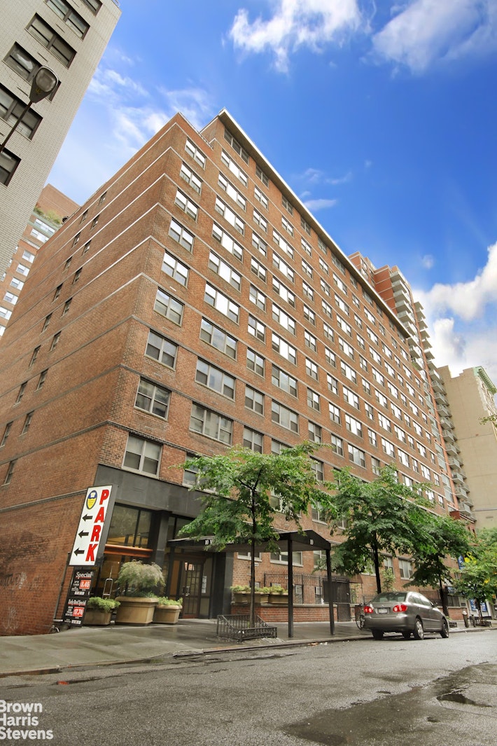 10 West 15th Street, Unit 924 Manhattan, NY 10011 - Photo 6 of 13