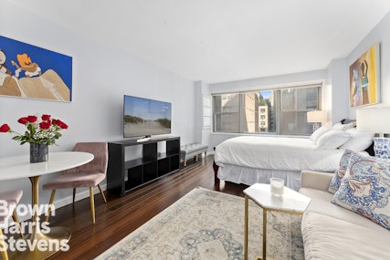 10 West 15th Street, Unit 924 Manhattan, NY 10011 - Photo 7 of 13