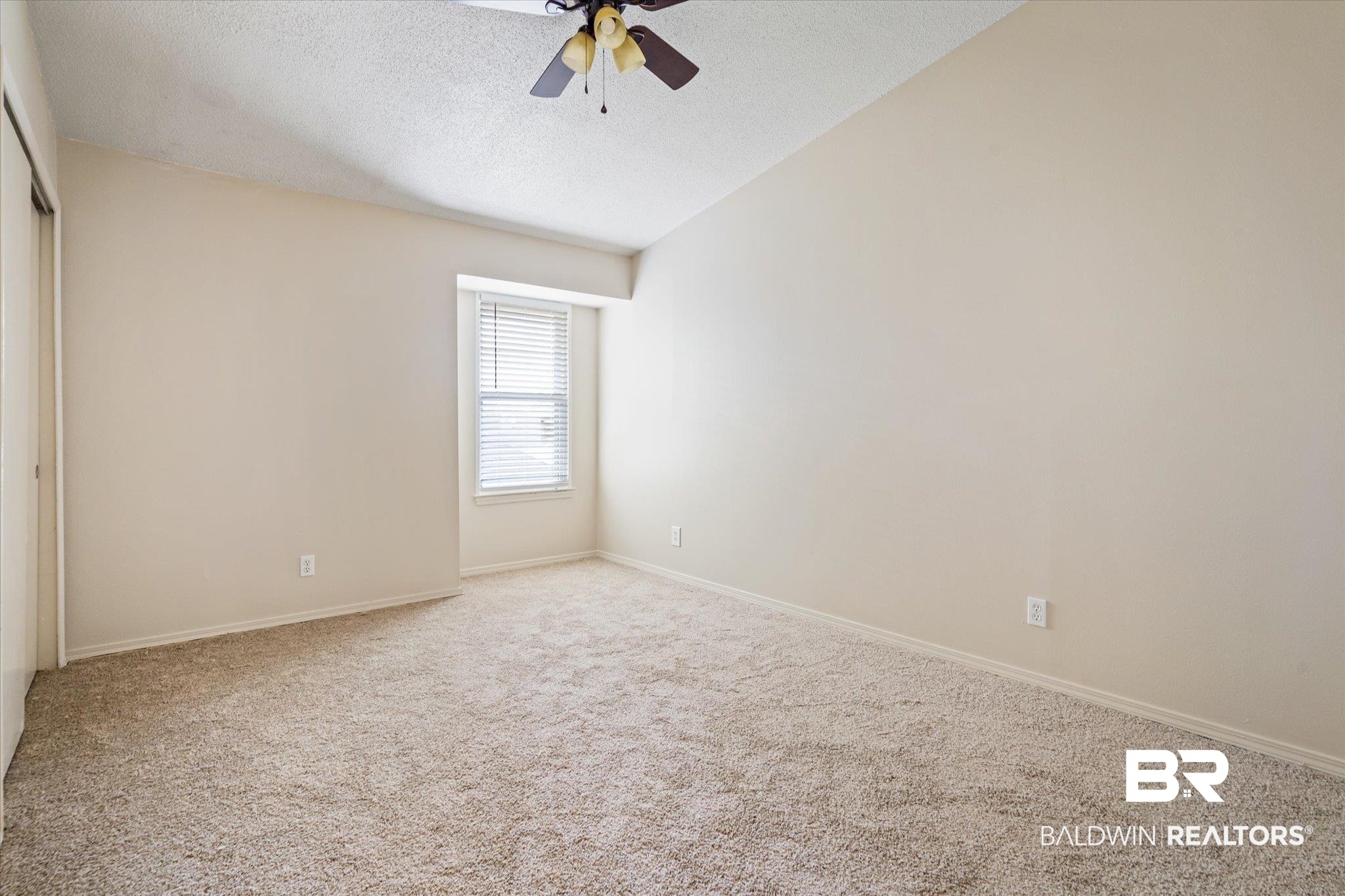 6050 Grelot Road, Unit 205 Mobile, AL 36609 - Photo 17 of 21