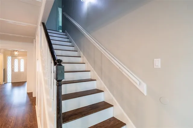 $425,000 | 5607 Court Of York, Houston, TX 77069