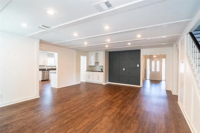 $425,000 | 5607 Court Of York, Houston, TX 77069