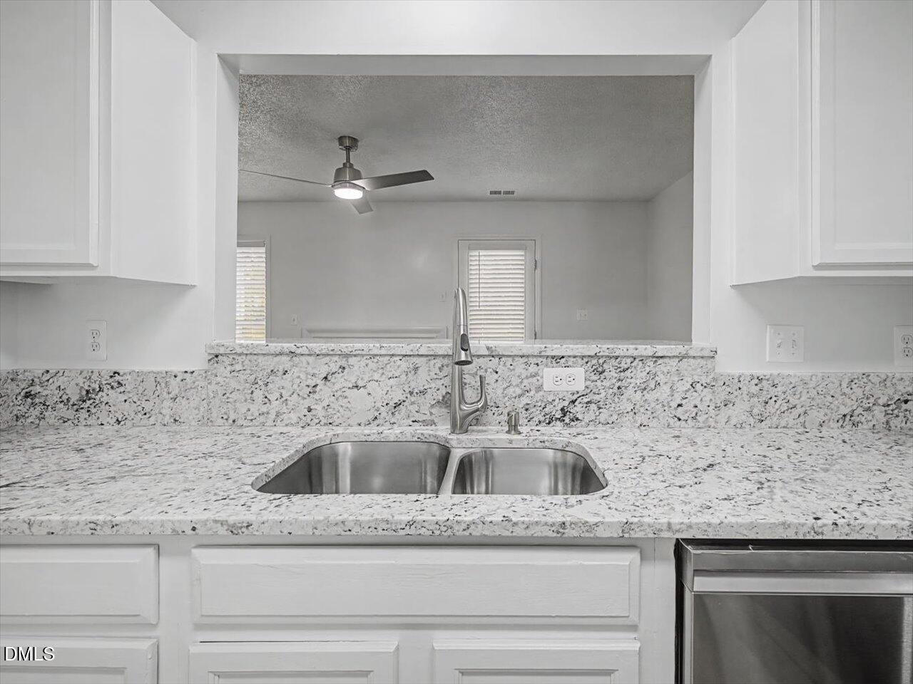 4805 Tanglewood Oaks Street Raleigh, NC 27610 - Photo 15 of 59 15-Kitchen