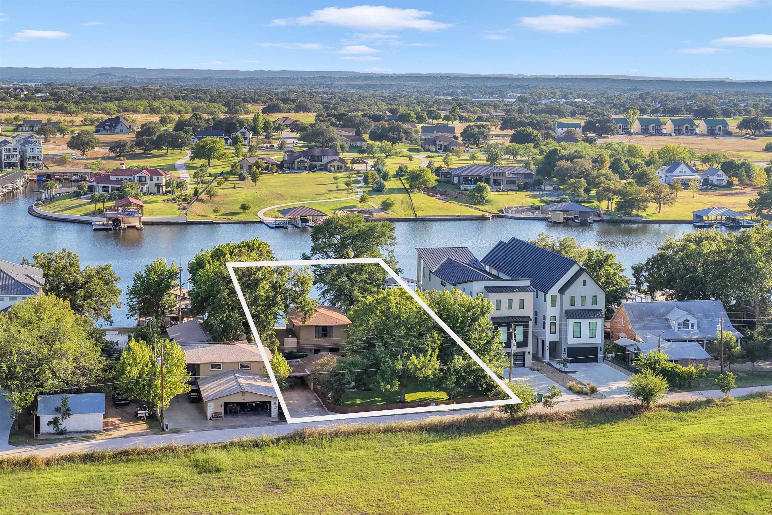 539 Ellen Williams Loop Kingsland, TX 78639 - Photo 4 of 30 a view of a city with lawn chairs