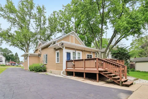 $277,000 | 11806 Maple Avenue, Hebron, IL 60034