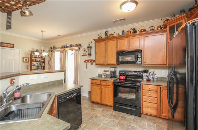 135 Dimaggio Drive Springfield, TN 37172 - Photo 8 of 14 Gallery Image 8