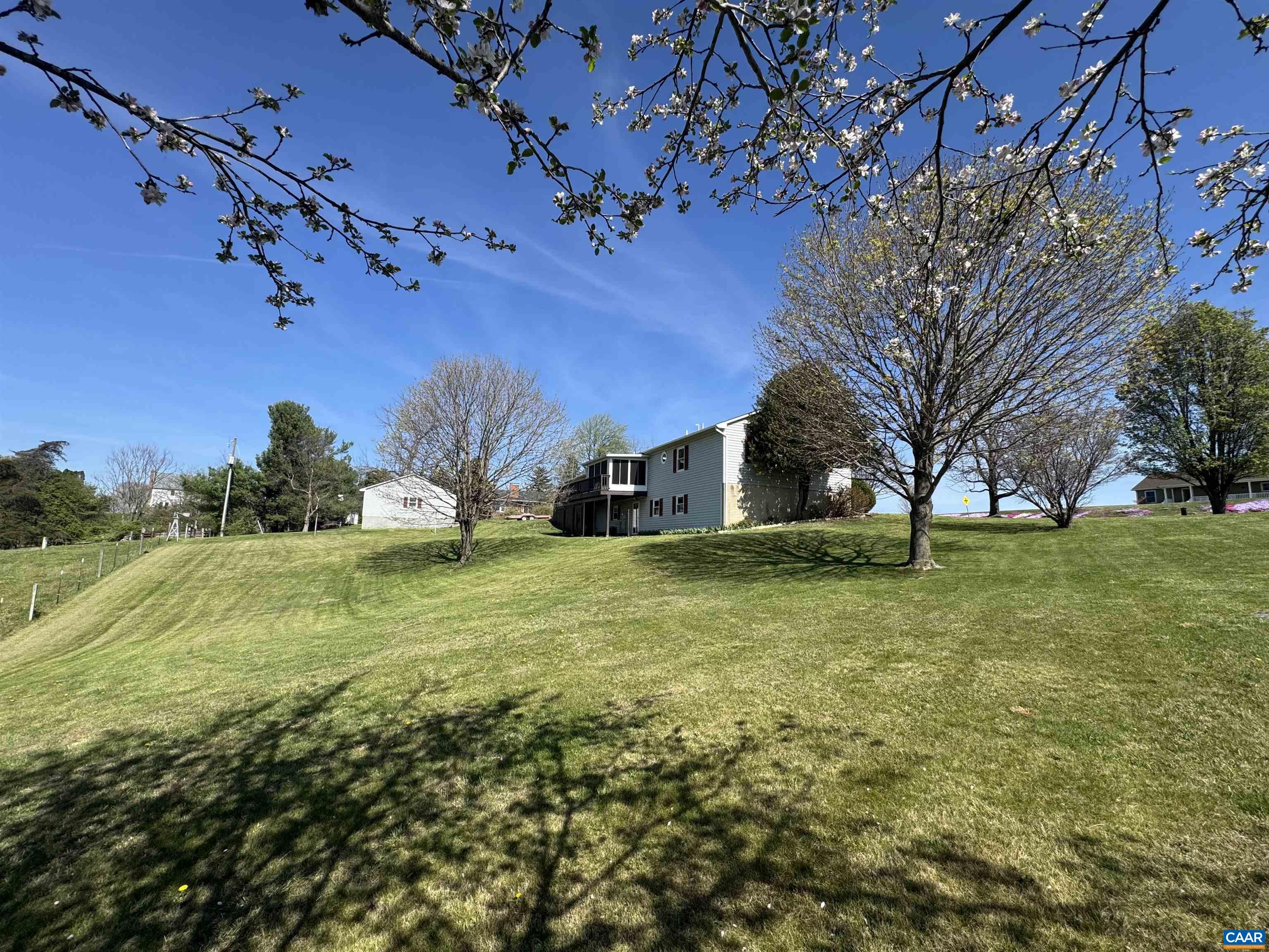 224 St James Road Fishersville, VA 22939 - Photo 12 of 75