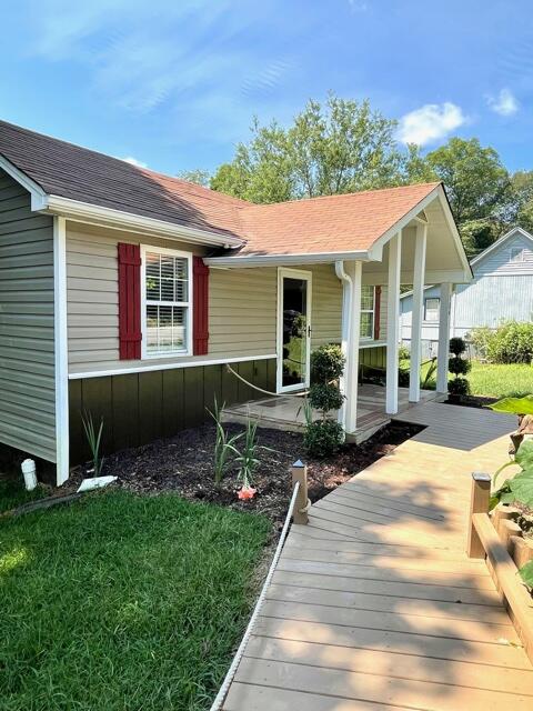 104 Cunningham Road Bristol, TN 37620 - Photo 2 of 39 IMG_1850