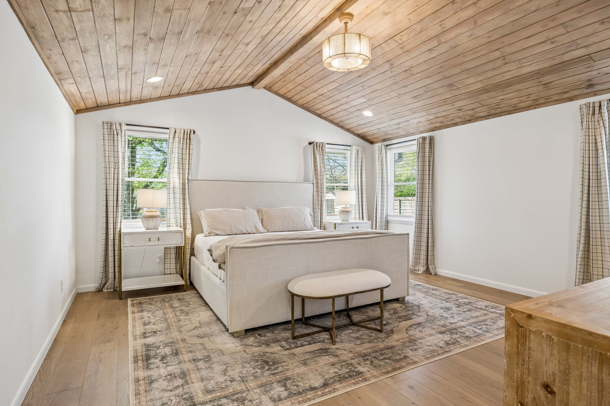 383 Blackman Road Nashville, TN 37211 - Photo 24 of 71 a living room with furniture and a window