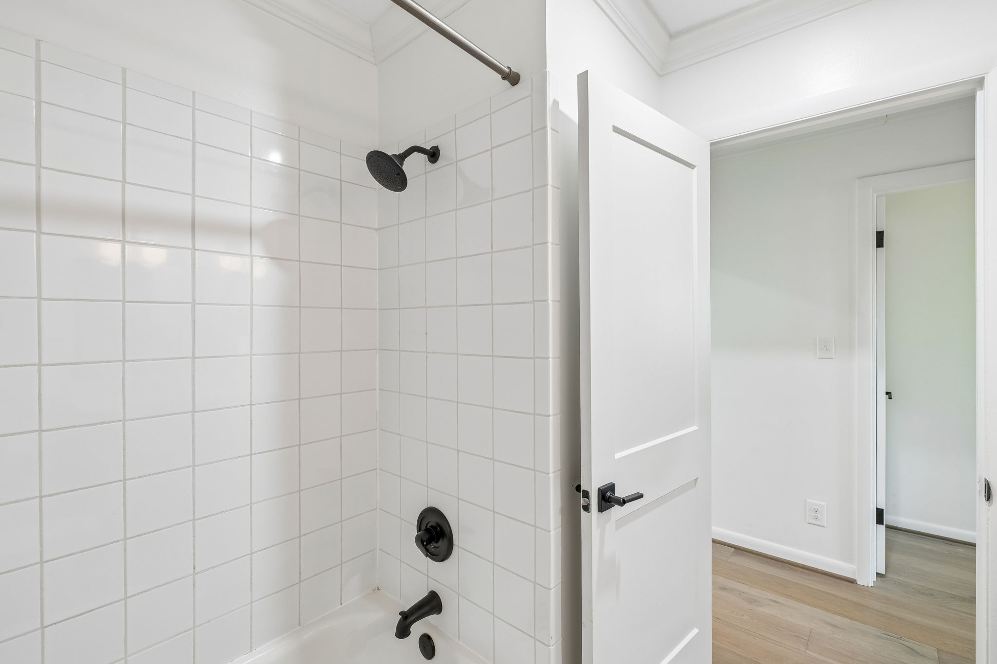 383 Blackman Road Nashville, TN 37211 - Photo 39 of 71 a bathroom with a shower