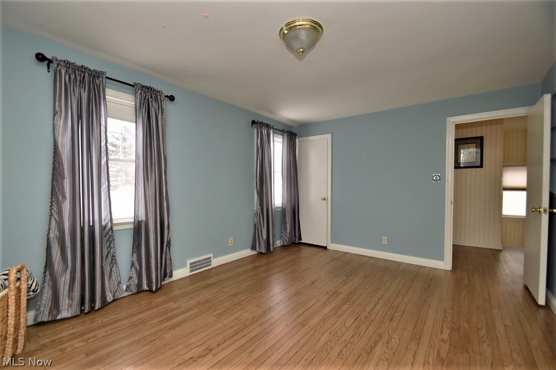 2619 Milton Road Cleveland, OH 44118 - Photo 15 of 24 Gallery Image 15
