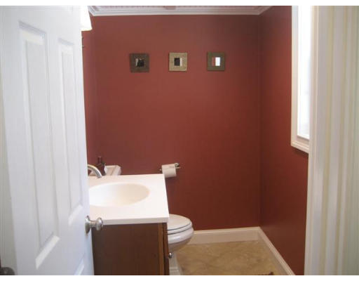 38 Ledgewood Road Framingham, MA 01701 - Photo 21 of 22 Gallery Image 21