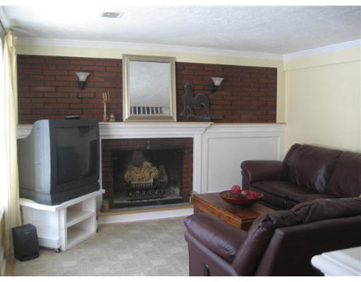 38 Ledgewood Road Framingham, MA 01701 - Photo 22 of 22 Gallery Image 22