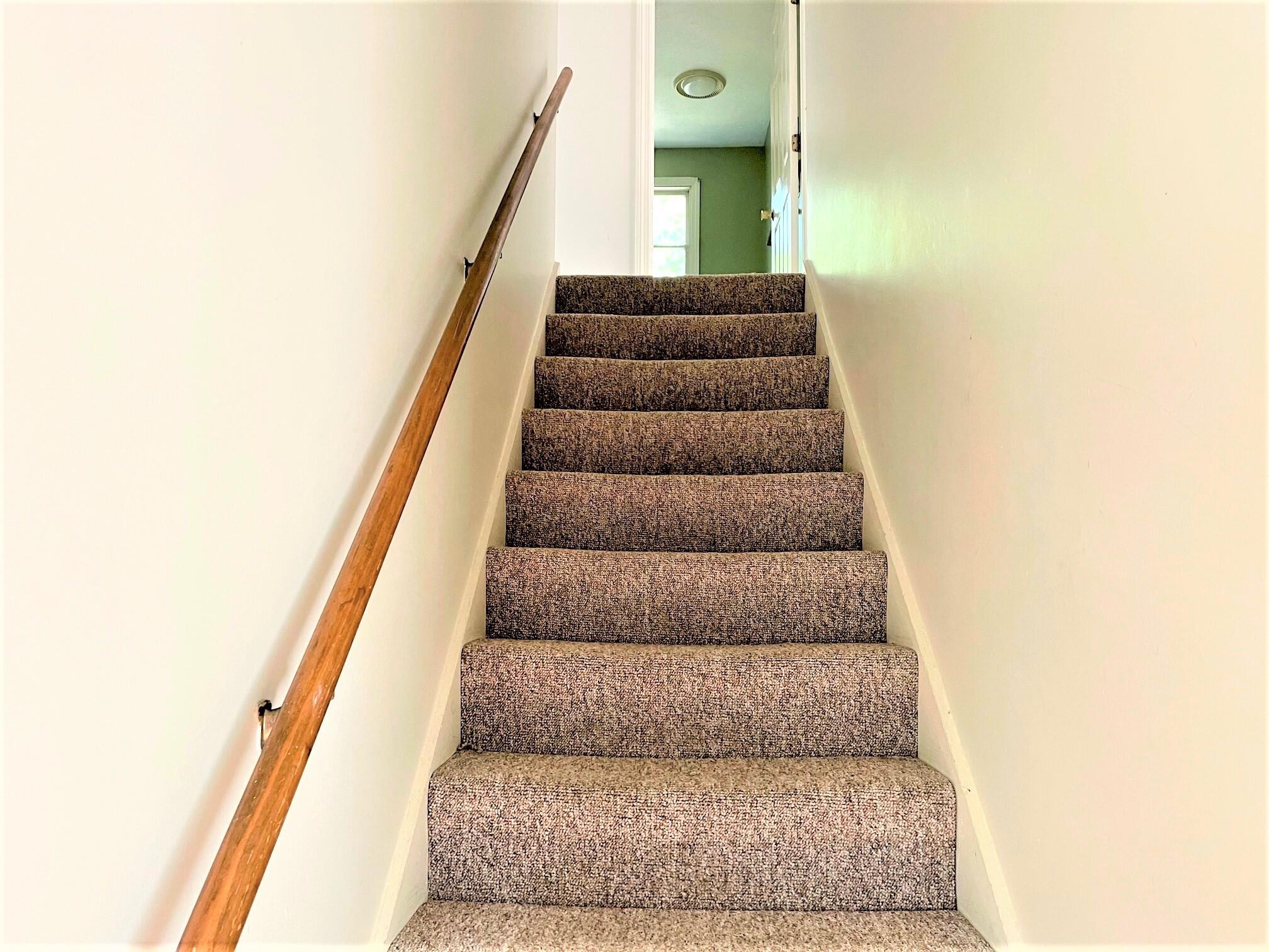 8 Boylston Drive Edgartown, MA 02539 - Photo 9 of 17 a view of entryway