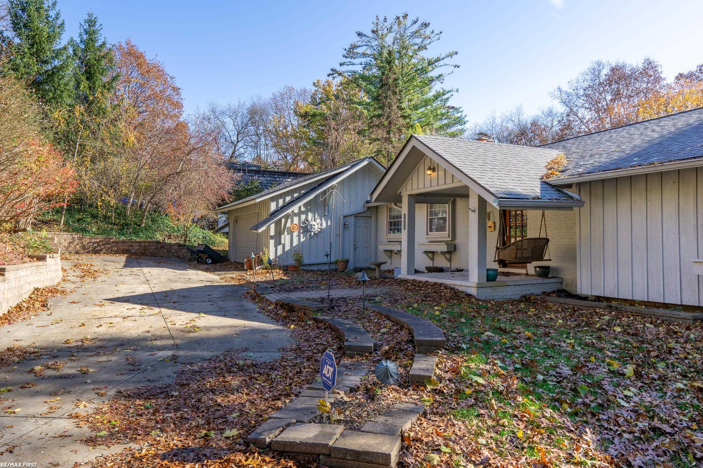 1035 West Snell Road Rochester, MI 48306 - Photo 19 of 48